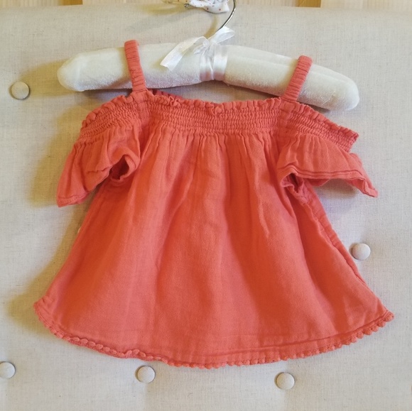Old Navy Other - Old Navy cold shoulder top
